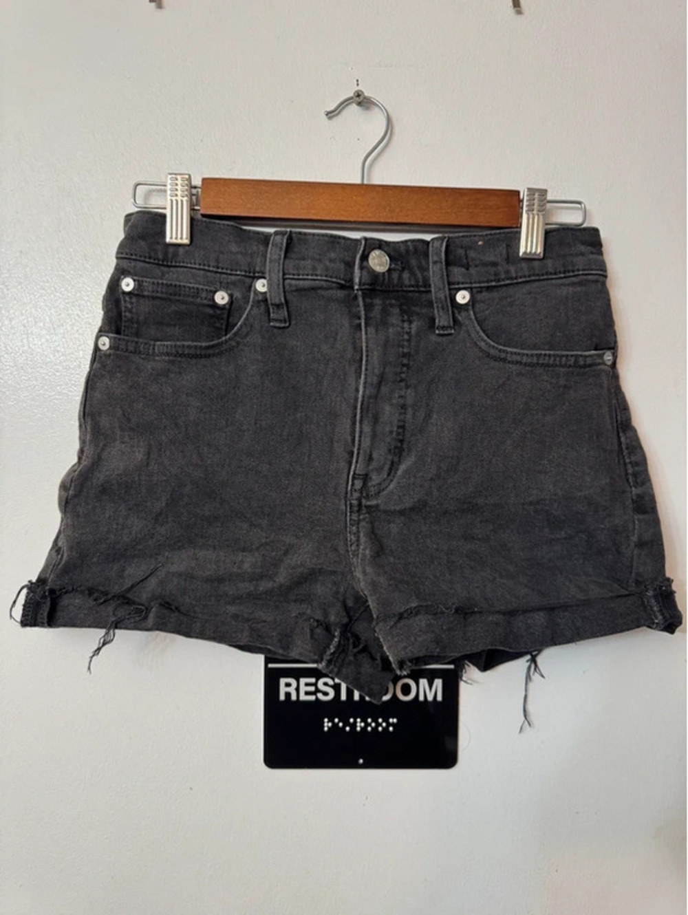 Madewell High-Rise Denim Cutoff Shorts in Faded Black Size 26